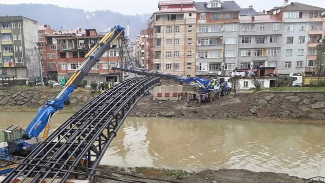 Yaya köprüsünün yapımına başlandı